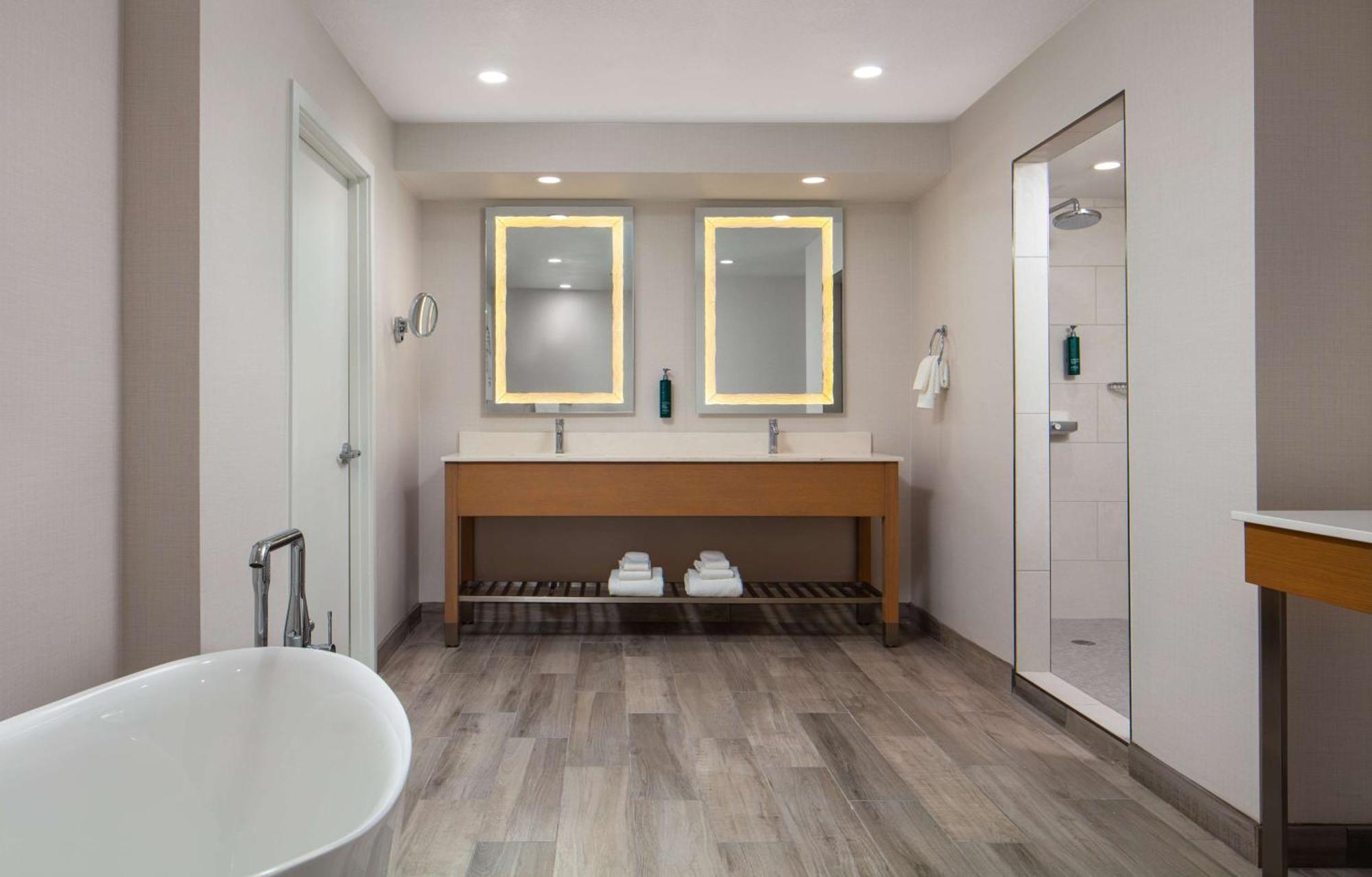 Doubletree By Hilton Sacramento Hotel Buitenkant foto